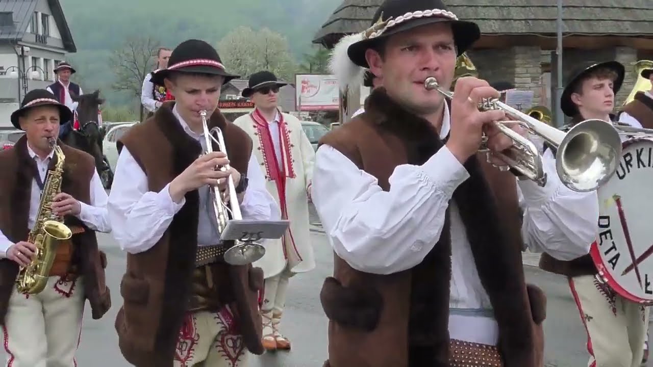 Kwitnięcie Jabłoni 2022 -   Korowód