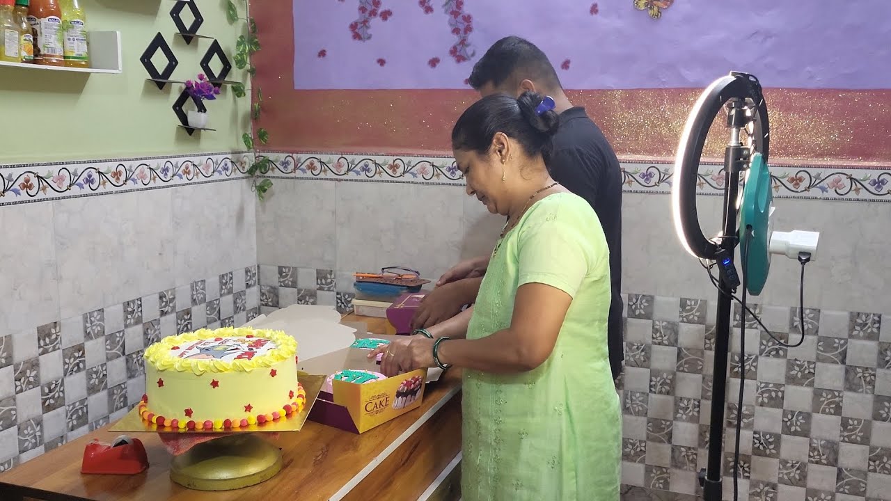 💁🏻‍♀️आज काय special | हे लाडू तुम्ही सुध्दा ऑर्डर करू शकता | Vlog by @vanitabakers