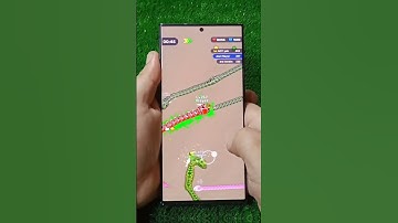 How to play mobile games on the phone? Snake Clash 🎮4 #gameplay #funny #magic #tutorial #shorts