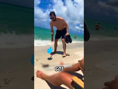 This guy got fooled at the beach😀