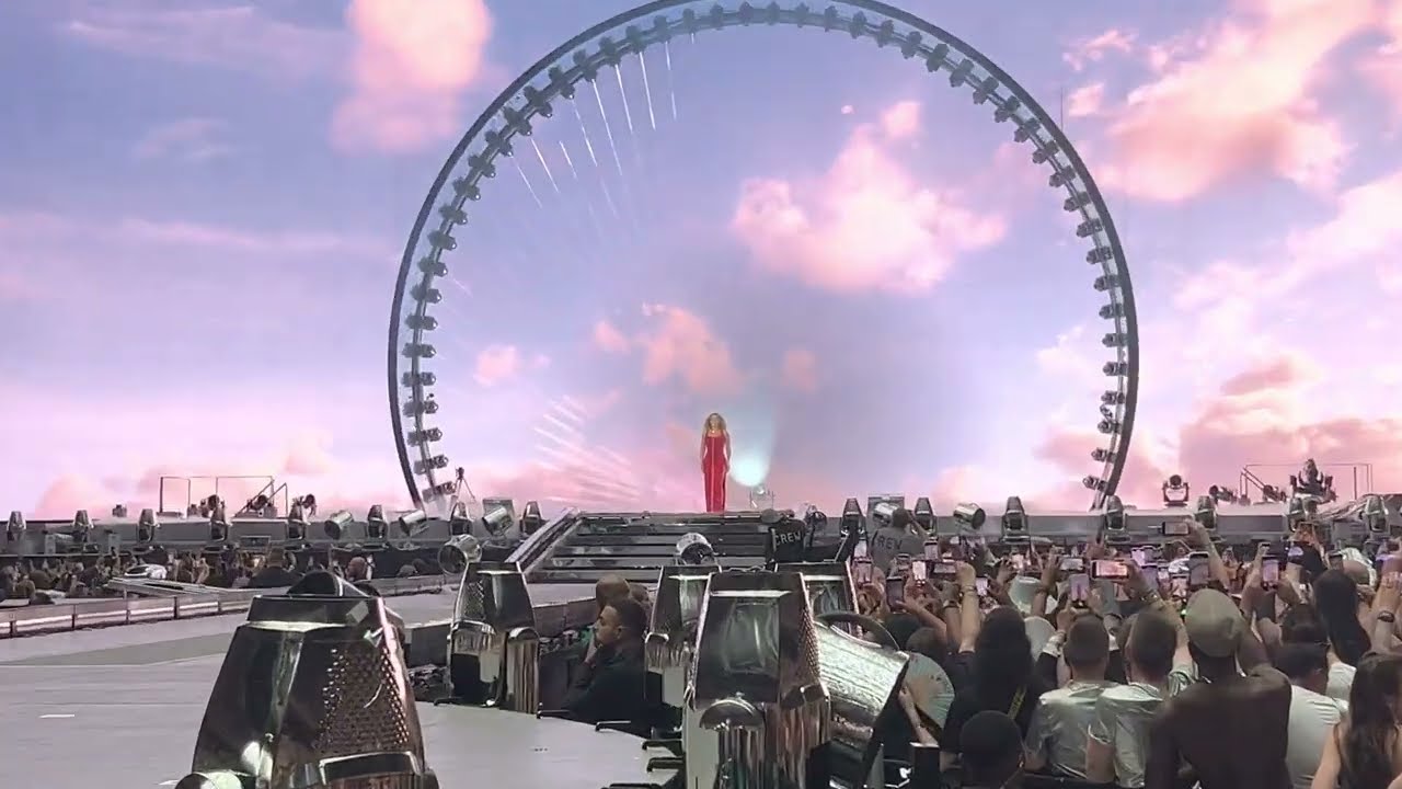 Beyoncé-Intro/Dangerously In Love 2-Renaissance World Tour Amsterdam