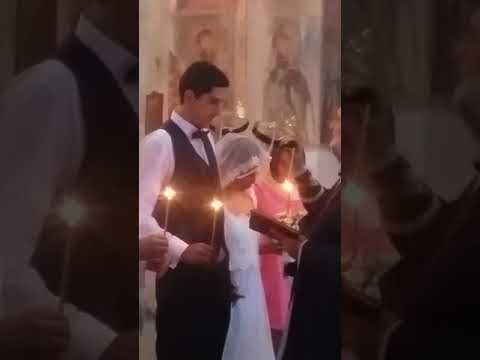 სალო და ირაკლის ჯვრის წერა ანანურის.ტაძარში.