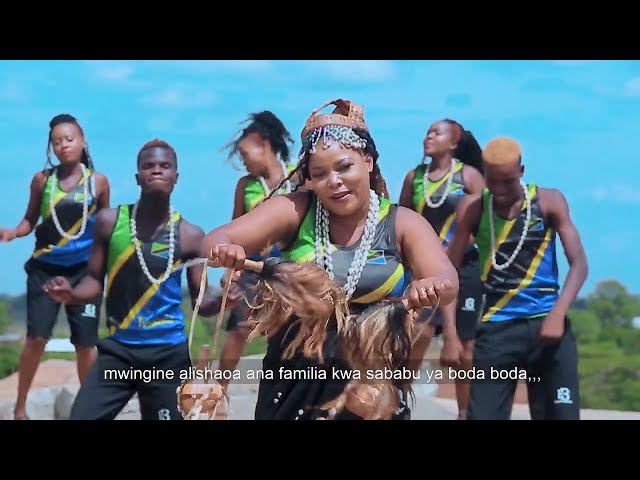 Elizabeth Maliganya - Boda boda  (Official music video) class=