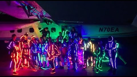 Star Search 2.0: Night sequential World Record | Skydive Chicago