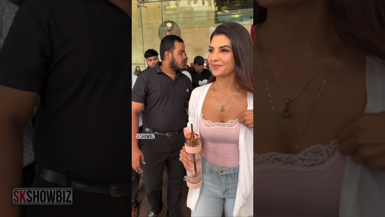 😊 Jacqueline Fernandez spotted today in Mumbai on her way to Airport ✨