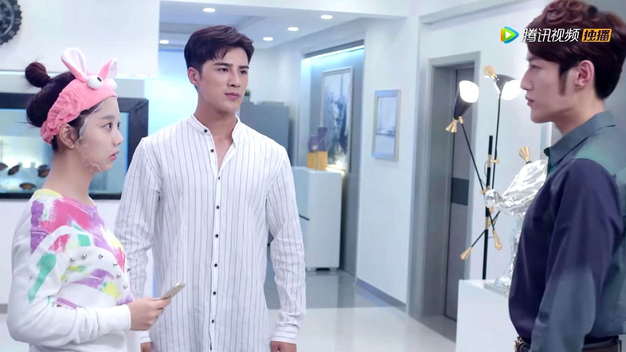 Movie | 修羅場！霸總和灰姑娘同居暴露，富少怒揍霸總，三人吵成一團！#狐狸的夏天#cdrama#職場#都市愛情