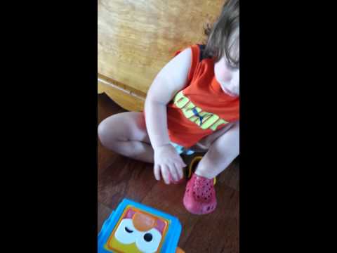 baby's-reaction-to-elmo,-so-very-scary-"jack-in-the-box"-too-funny!baby-scared-of-elmo