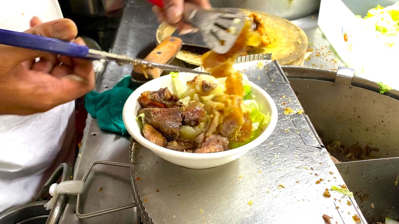 POPULAR Street Food | DINARAYONG Beef BULALO and Pares in Malabon | Filipino Street Food