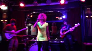 Joy Villa "Surrender" live in London!