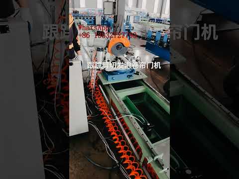 Rolling shutter door