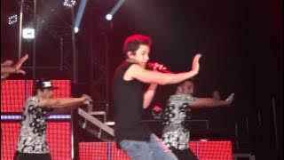 Austin Mahone - Secret  (front row)