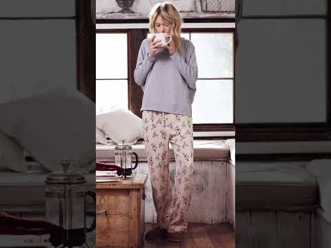 주말, 집에서 즐기는  ￼<strong>홈웨어</strong> #<strong>홈웨어</strong> #주말룩 #집콕패션 #ootd #fashion #cozyoutfit #weekendvibes  #уютныйстиль #мода