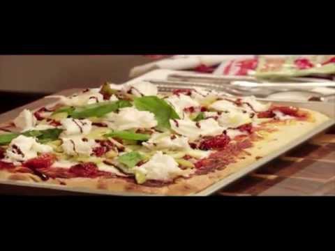 וִידֵאוֹ: איך מכינים פיצה עם בצל ועגבניות