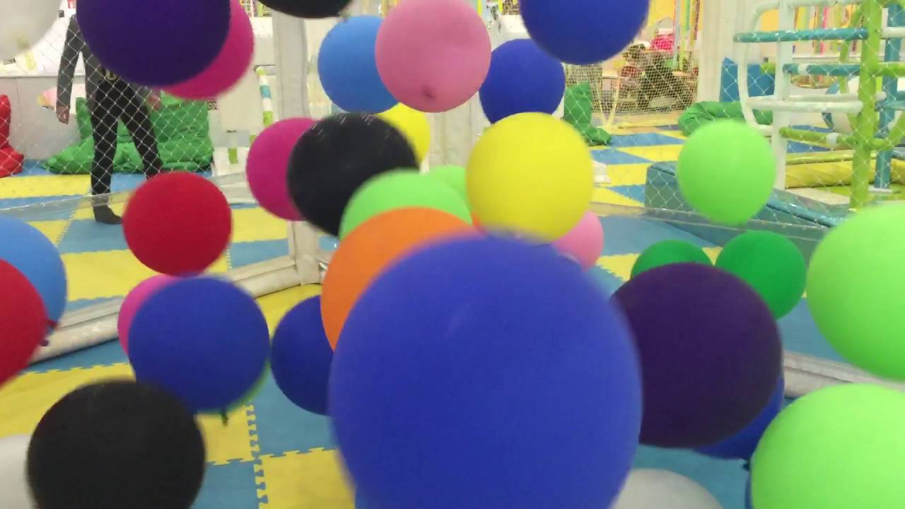 Торгово развлекательный центр Art Mall.  Марку 2 года!