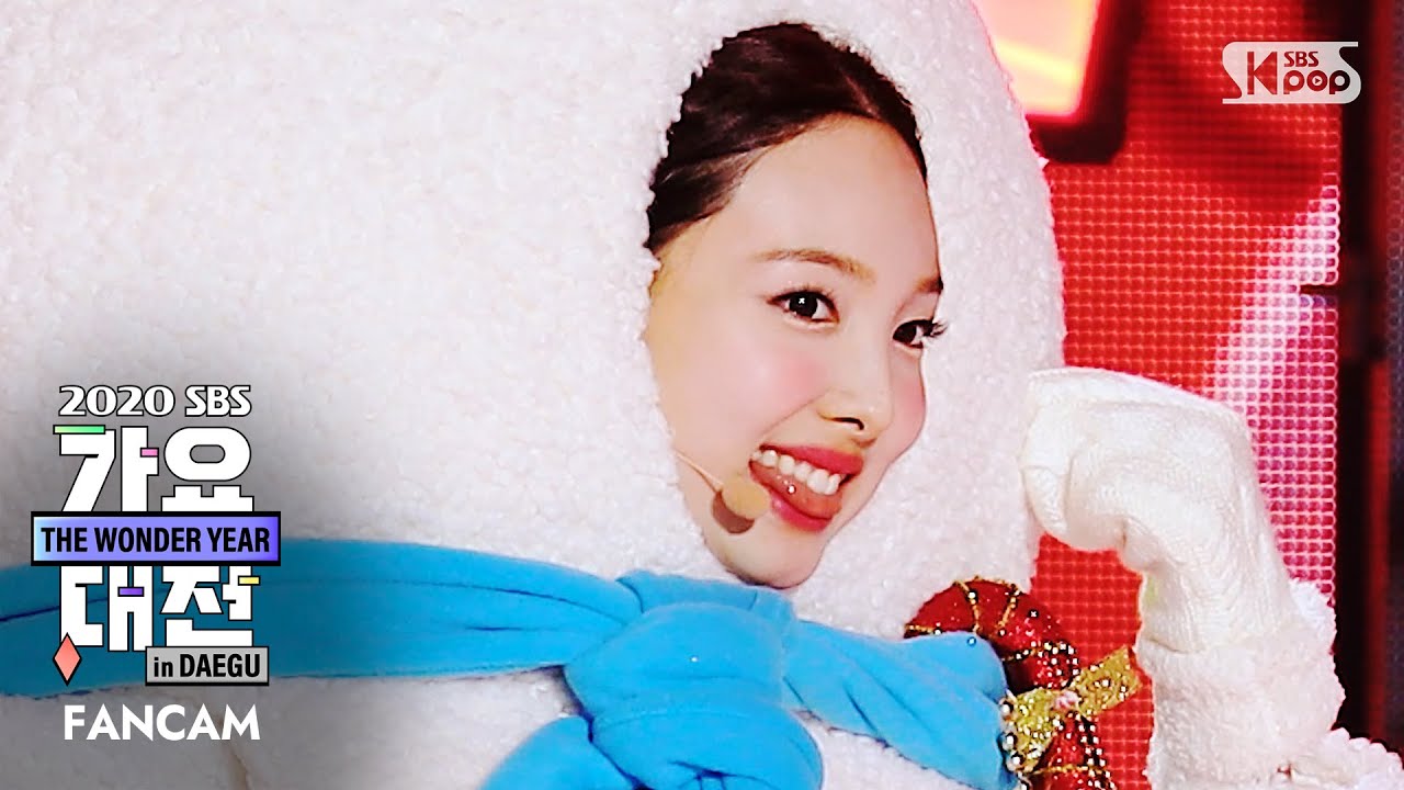 ナヨン「Merry&Happy」公式Fancamのサムネイル