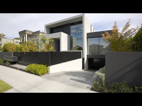 Marshall White: 4 Bramley Court, Kew