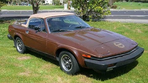 A tour of my 1980 Triumph TR7.