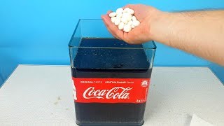 Эксперимент: много Ментос помещенного в Кока-Колу