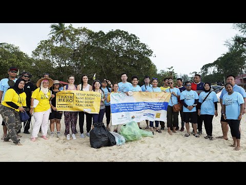 Firefly Airlines Cleans the Beaches & Islands of Langkawi