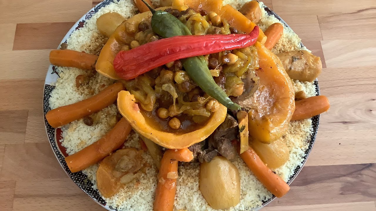 كسكس مغربي بالخضر والتفاية على طريقتي كيجي لذيذ ياسلام جربوه غيعجبكم 🌶🌶🌶🌶👌
