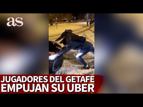 El vídeo de los jugadores del Getafe empujando su Uber en la nieve para poder llegar al hotel | AS