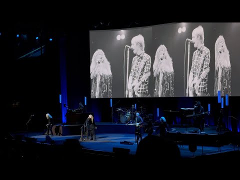 Stevie Nicks: Free Fallin’ (Tom Petty cover) [Live 4K] (St. Paul, Minnesota - November 12, 2025)