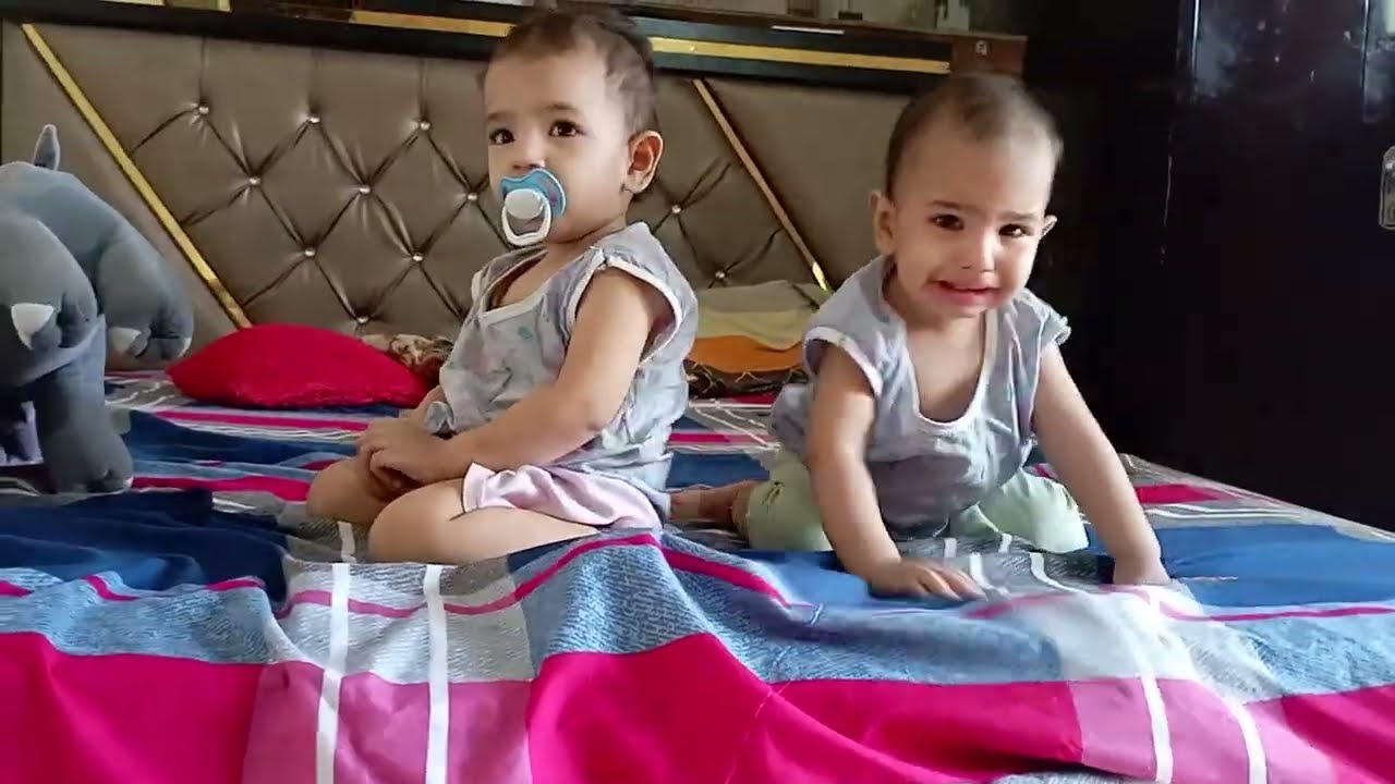 Judwa bachho ka pacifier challange YouTube