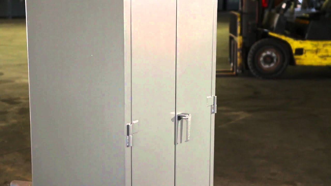 Industrial Storage Cabinet   Floor Model