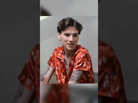 Xolidayboy интервью. Холидейбой грей. Xolidayboy интервью. Xolidayboy интервью. Холидей бой без линз.