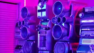 JVC HX-GD8 Playing CD bass test (Can U Feel the Bass)