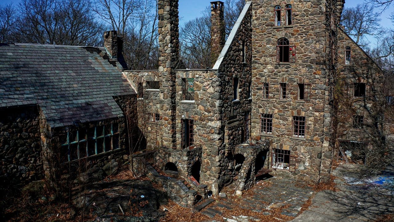Abandoned Abercrombie mansion - Elda castle