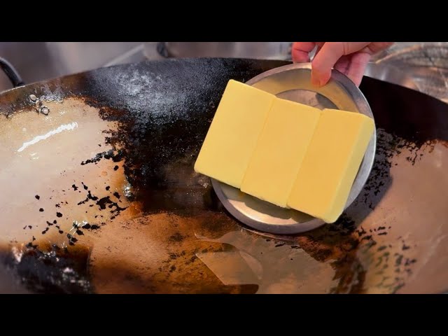 にんにくバター醬油黒胡椒チャーハン　Triple-Butter Madness: Garlic Soy Fried Rice Unleashed