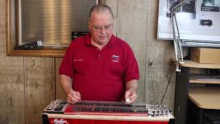 A demo of the Quilter SuperBlock amplifier on a Mullen G2