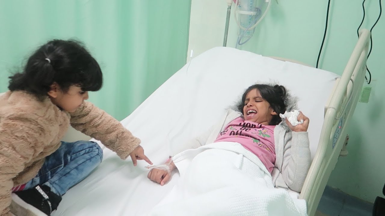 كادي تعبانه بالمستشفى وجوجو تسحب الابره من يدها