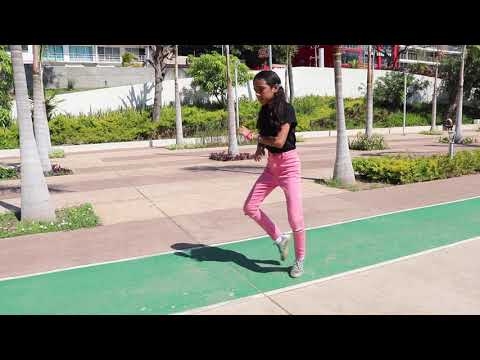 NIÑA DE 11 AÑOS BAILANDO EN ACAPULCO