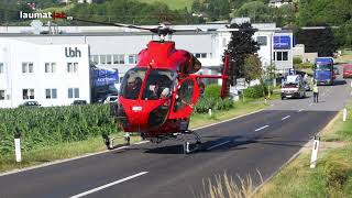 Notarzthubschrauber nach schwerem Verkehrsunfall mit Moped im Einsatz