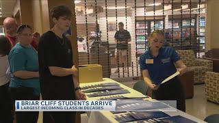 Briar Cliff students arrive for start of fall classes