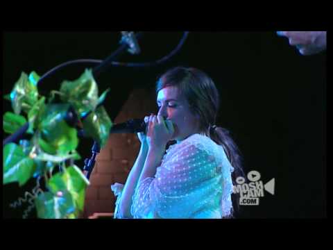 Angus & Julia Stone - Mango Tree (Live in Sydney) | Moshcam