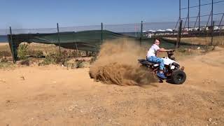 Ali Show yapıyor Ali is racing Quad Bike