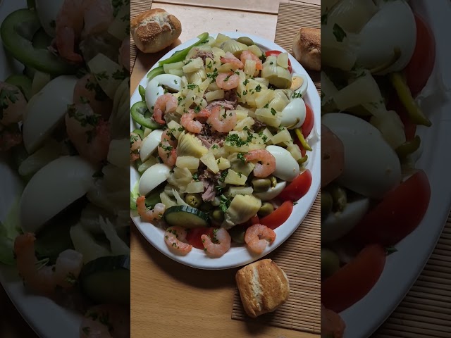 2.6.26 heute Abend gibt es ein kleinen Salat Teller für uns beide .Manche sagen der ist zu groß