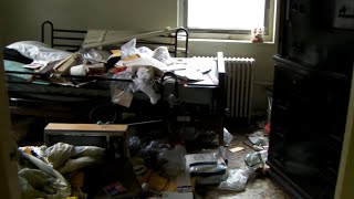 BROOKLYN NYCHA RESIDENT VIEWS SLUM APARTMENT WITH HER ATTORNEY-GLENWOOD HOUSES -11 6 2017 PT 1