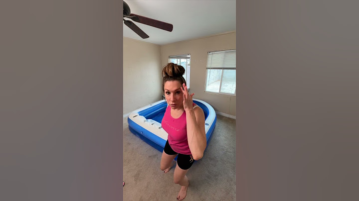 Swapping out his bed for a pool full of water 💦 #prank #waterbed #funnyshorts