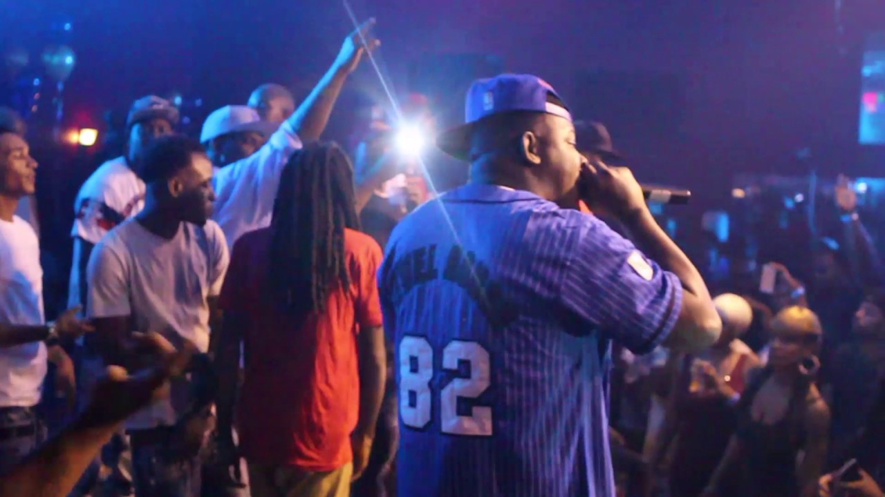 Lee Banks Rapper BAD AZZ MUSIC SYNDICATE LEE BANKS performs at Club Bella Noche! - YouTube