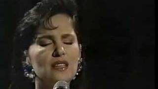 NIDIA CARO - 1988 - TU COMO ESTAS? chords