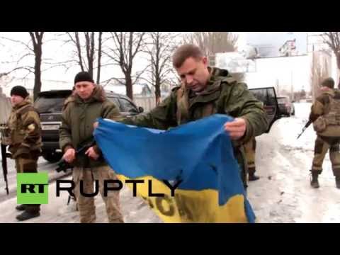 Ukraine: 'Poroshenko man-up and collect the Ukrainian flag' - DPR's Zakharchenko