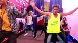 kisi ko bhang ka nasha hai mujhe tera nasha hai video song dj | Dance