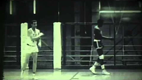 Lakers Billy "The Hill" McGill invents jump hook, ...