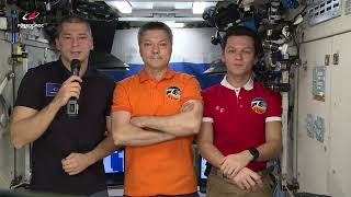 Космонавты поздравили МКС с юбилеем!