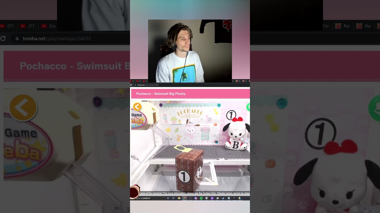 xQc plays with a Physics Defying Claw Machine