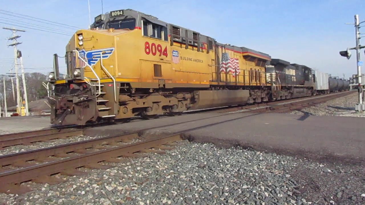 Union Pacific southbound ethanol train at Cooke Road in Columbus Ohio.